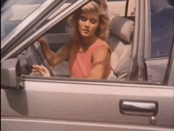 Ginger-Lynn-opening-up
