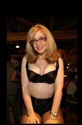 Nina-Hartley