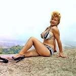 Virginia-Bell-out-in-her-bikini