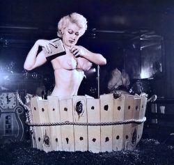 Burlesque-in-a-tub
