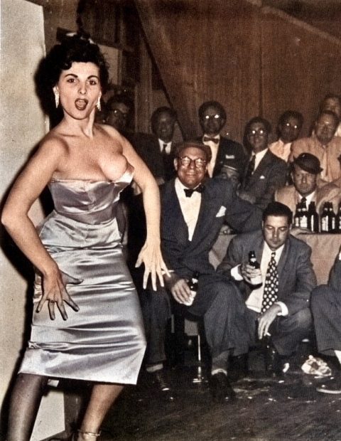 Stripper starting her show