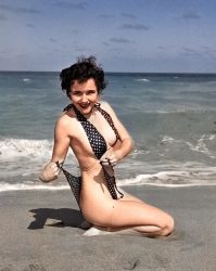 Carolyn Kelly by Bunny Yeager, Miami Beach 1950's